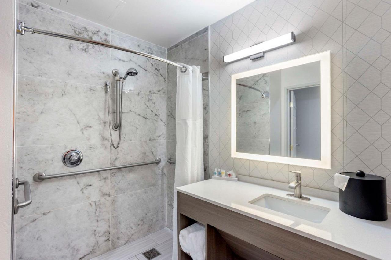 Comfort Inn & Suites Voorhees-Mt Laurel Zewnętrze zdjęcie